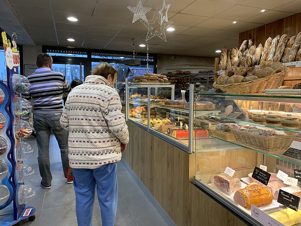 Intérieur de la boulangerie Bardoulet à Contrevoz.